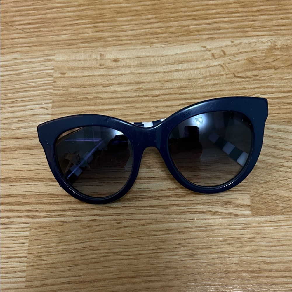 Tommy Hilfiger Cat-Eye Sunglasses
